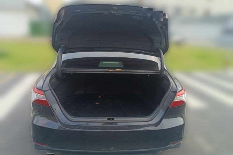 Used Toyota Camry 2021 2.0G Luxury Edition Trunk
