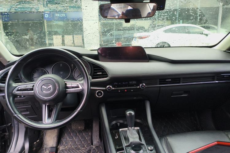 Used Mazda 3 Axela 2020 2.0L Automatic Zhiya Edition Center Console