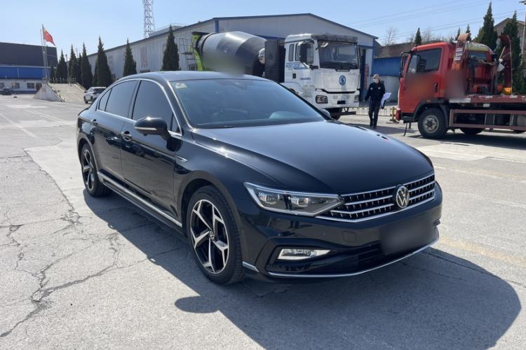 Used Volkswagen Magotan 2023 2 Million Units Commemorative Edition 330TSI DSG Luxury Version Exterior 2