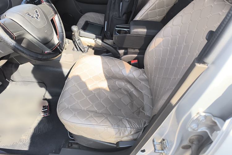 Used Wuling Hongguang 2020 1.2L S Base Model China VI LSI Left Front Seat