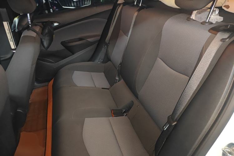 Used Chevrolet Cruze 2018 Hatchback 320 Automatic Pioneer Sunroof Edition
