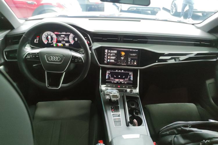 Used Audi A6L 2022 40 TFSI Luxury Dynamic Model Center Console