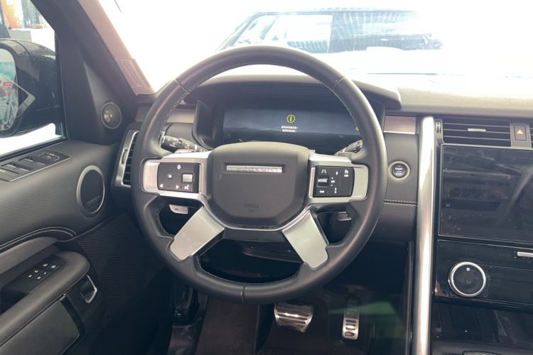 Used Land Rover Discovery 2024 360 PS Dynamic SE Steering Wheel