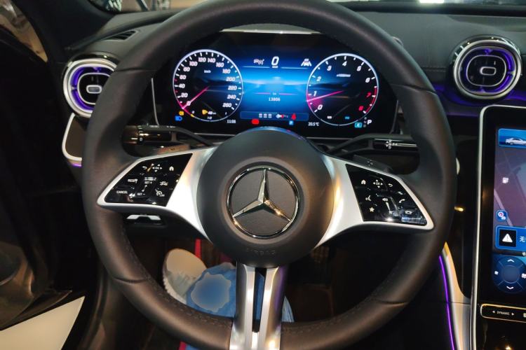 Used Mercedes-Benz C-Class 2025-Year Facelift C 260 L Steering Wheel