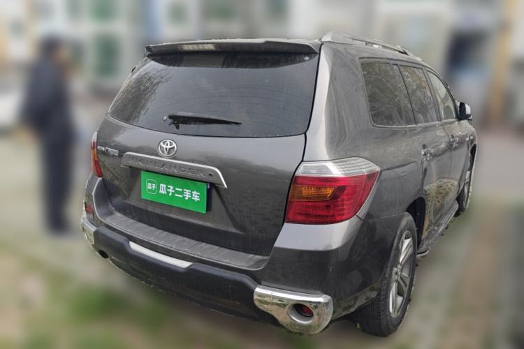 Used Toyota Highlander 2011 2.7L Two-Wheel Drive 7-Seater Luxury Edition Rear Right 45 Deg