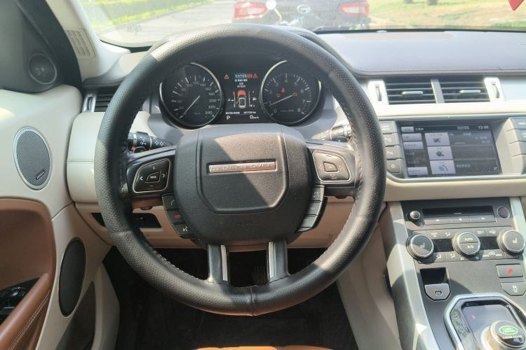 Used Land Rover Range Evoque 2013 2.0T 5-Door YAOZHI Edition Steering Wheel
