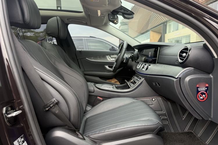 Used Mercedes-Benz E-Class 2021 Restyled E 300 L Luxury Edition Interior 3