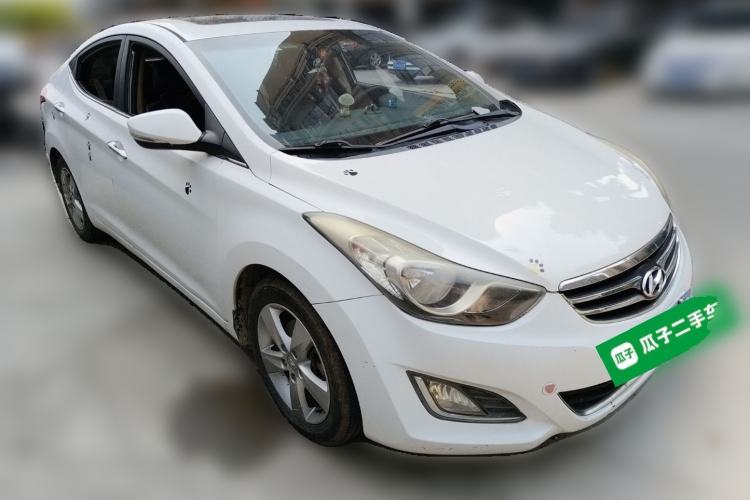 Used Hyundai Elantra (5th Generation / Langdong) 2012 1.6L Manual Leading Model Front Right 45 Deg