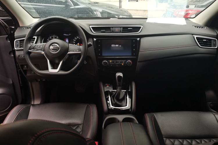 Used Nissan Qashqai 2019 2.0L CVT Smart Enjoyment Version Center Console