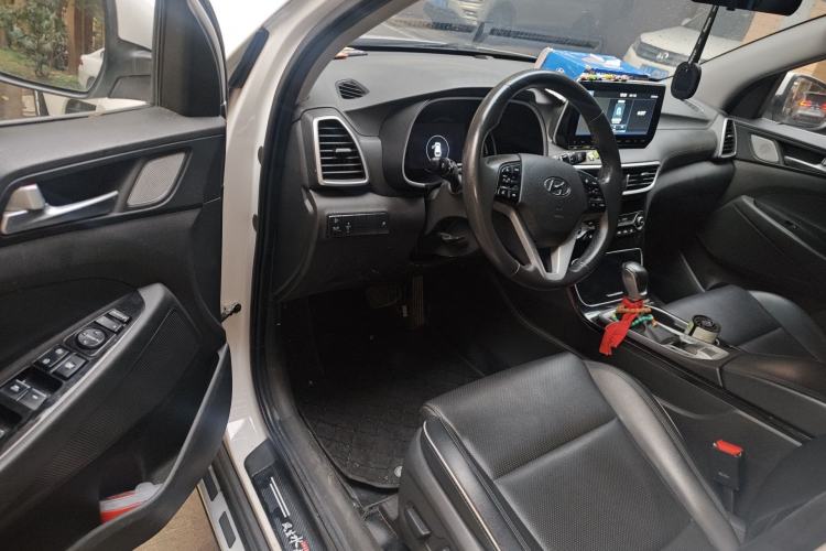 Used Hyundai Tucson 2020 280TGDi Two-Wheel-Drive GLS Smart Connectivity Version China VI Standard
