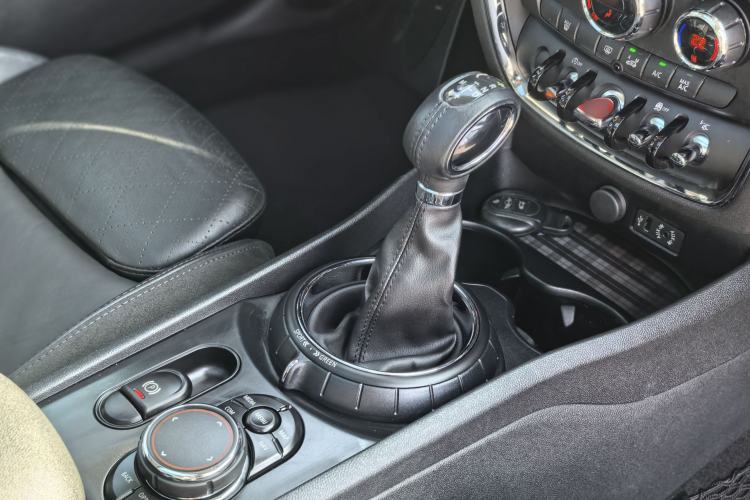 Used MINI Clubman 2016 Updated 1.5T COOPER Geek Edition
