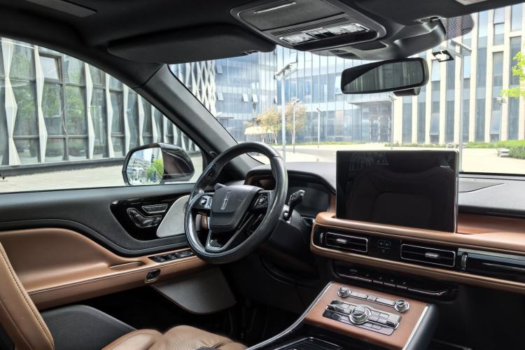 Used Lincoln Aviator 2020 3.0T V6 All-Wheel Drive Executive Version
