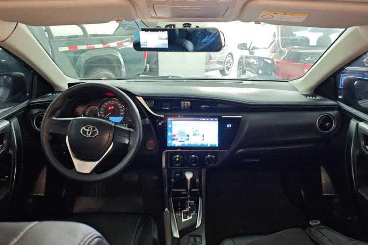 Used Toyota Corolla 2018 1.2T S-CVT GL Smart Enjoyment Version Center Console