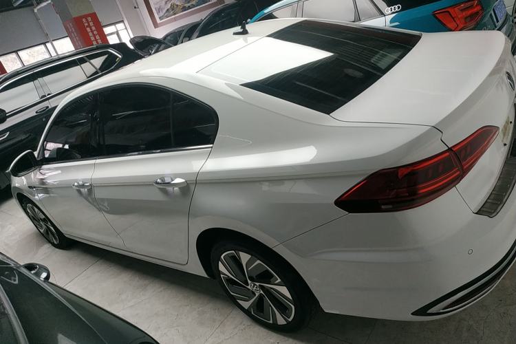 Used Volkswagen Bora 2023 200TSI DSG SmartDrive PRO Edition
