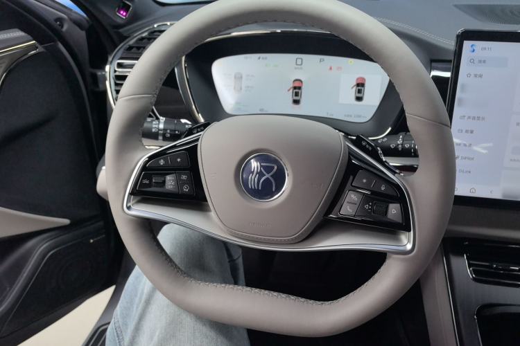 Used BYD Han 2025 DM-i Intelligent Driving Edition 125KM LiDAR Flagship Model
