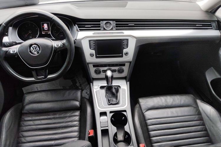 Used Volkswagen Variant 2017 380TSI Two-Wheel Drive Comfort Edition
