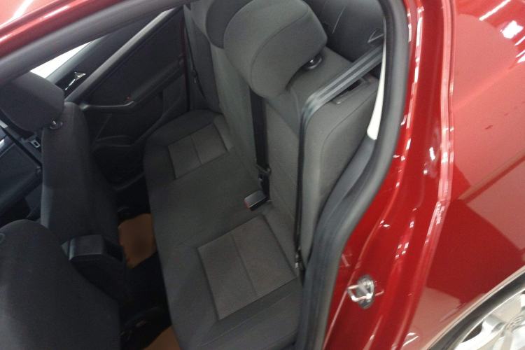 Used Volkswagen Lavida 2015 1.6L Automatic Fashion Edition