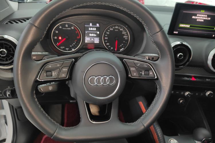 Used Audi Q2L 2023 35TFSI Fashion Dynamic Model Steering Wheel