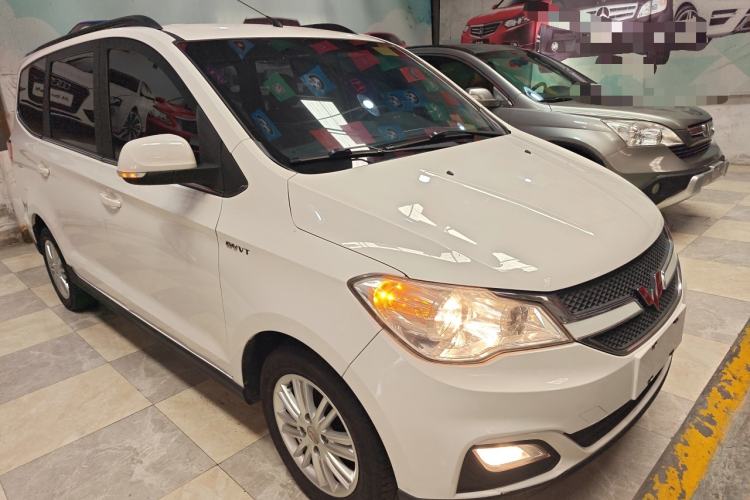 Used Wuling Hongguang 2015 1.5L S1 Comfort China V Standard Front Right 45 Deg