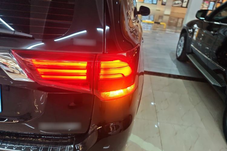 Used Mitsubishi Outlander 2019 2.4L 4x4 Zhi Xiang Edition 5 Seats China VI Standard