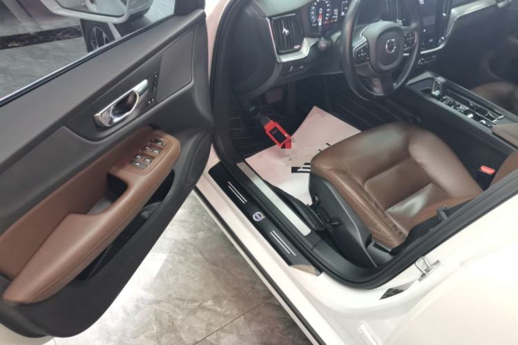 Used Volvo S60 2022 B4 Zhiyi Luxury Edition