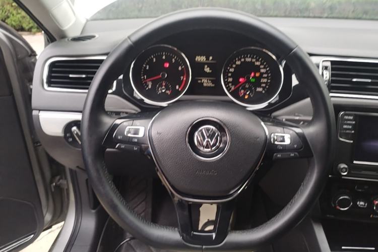Used Volkswagen Sagitar 2017 230TSI Automatic Comfort Version