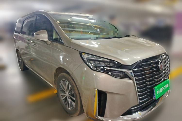 Used Buick GL8 2023 ES Lu Zun Deluxe Model Front Right 45 Deg