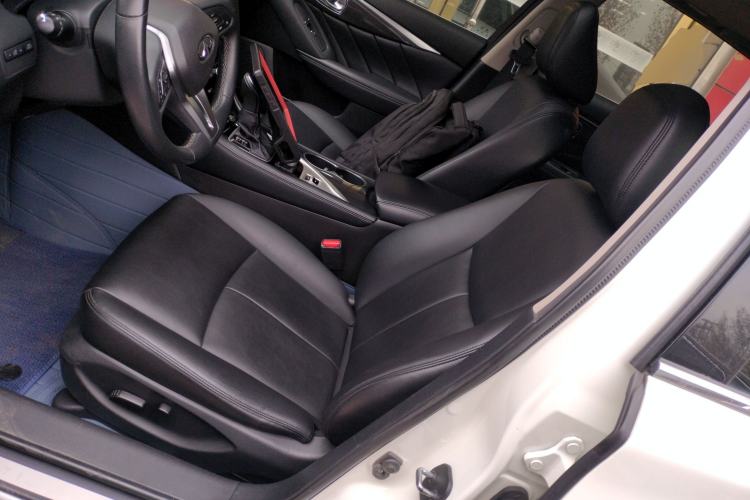 Used Infiniti Q50L 2018 2.0T Comfort Edition China VI Standard
