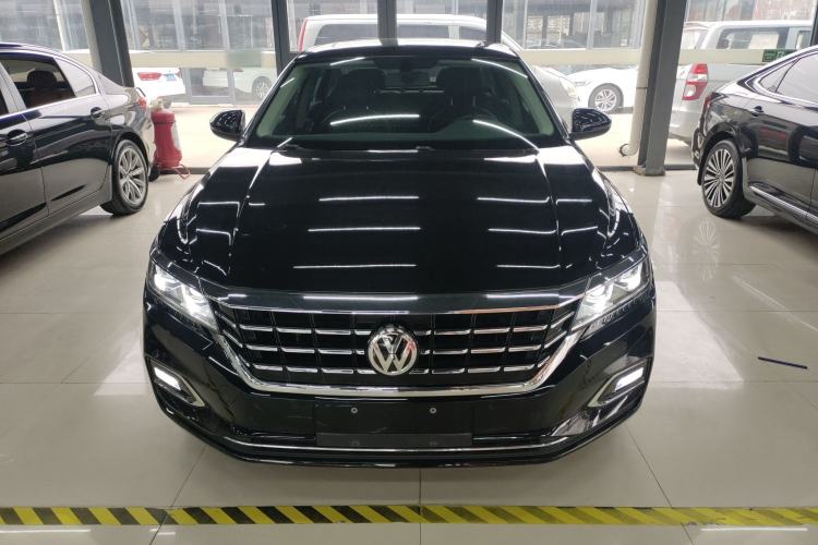 Used Volkswagen Passat 2019 330TSI Luxury Edition China VI Standard
