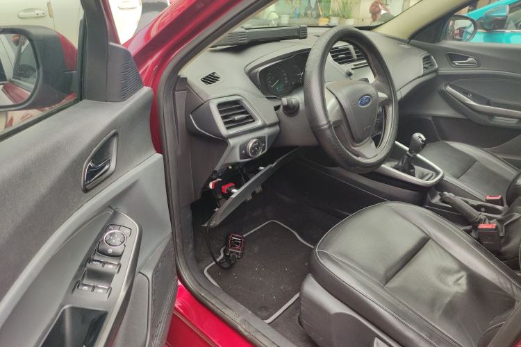 Used Ford Escort 2015 1.5L Manual Fashion Edition