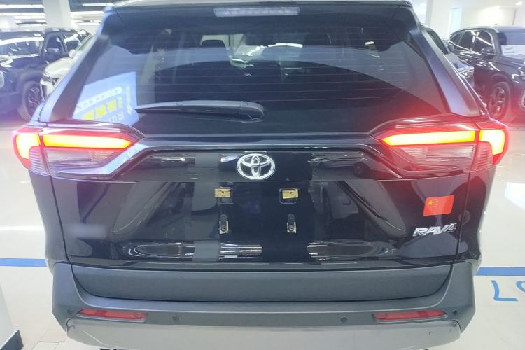 Used Toyota RAV4 2021 2.0L CVT Two-Wheel Drive Fashion PLUS Edition