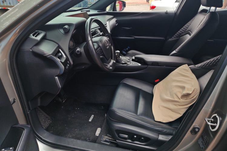 Used Lexus UX 2020 260h Explore-Cool Edition