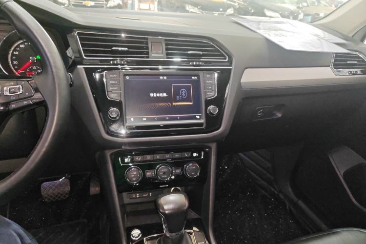 Used Volkswagen Tiguan L 2017 330TSI Automatic Two-Wheel Drive Luxury Edition
