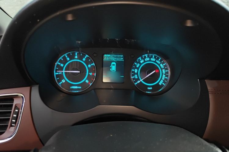 Used JAC Refine M5 2016 2.0T Gasoline Manual Business Edition