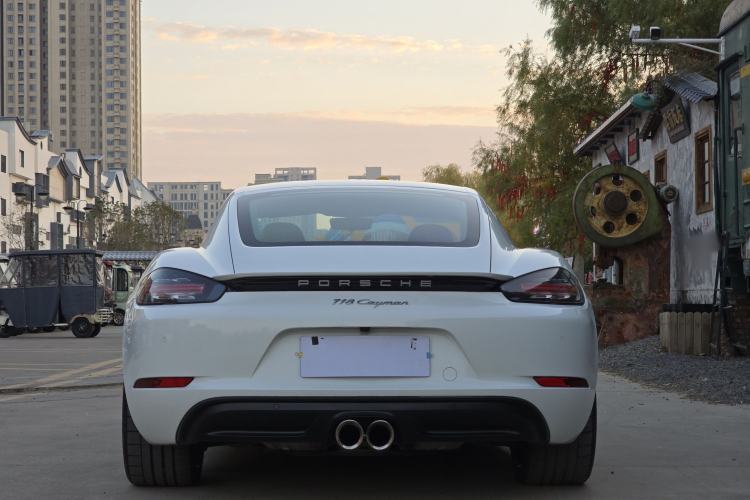 Used Porsche 718 2018 Cayman 2.0T
