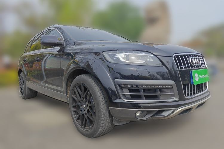 Used Audi Q7 2014 35 TFSI Off-road Model Front Right 45 Deg