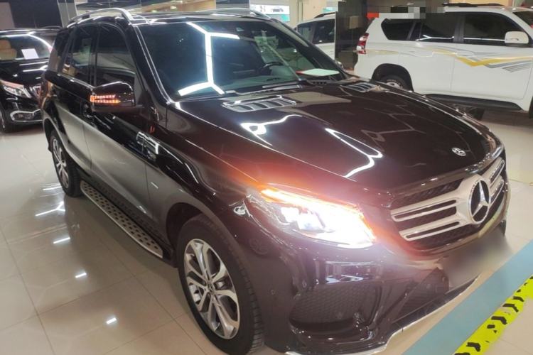 Used Mercedes-Benz GLE 2018 GLE 320 4MATIC Dynamic Edition Collector's Edition Front Right 45 Deg