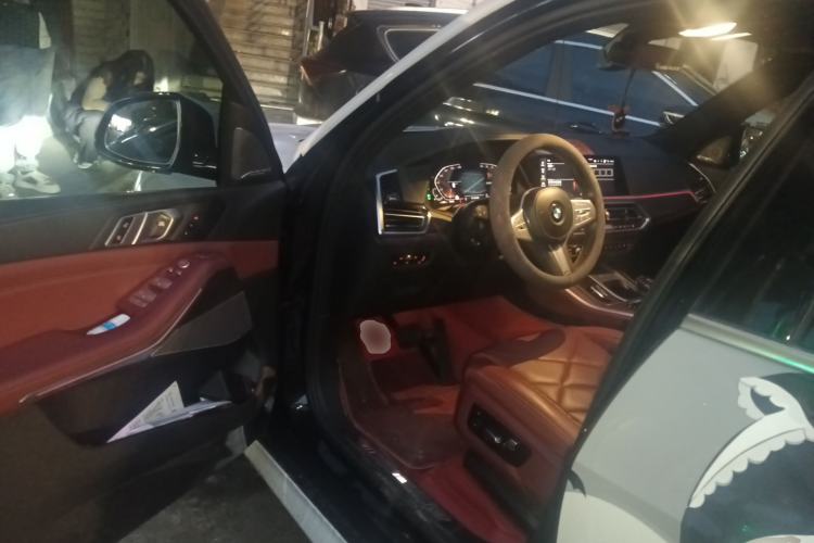 Used BMW X5 2022 xDrive 40Li M Sport Package Driver Seat