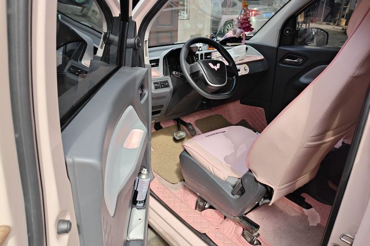 Used Wuling Hongguang MINIEV 2021 Macaron Premium Model – Lithium Iron Phosphate Driver Seat