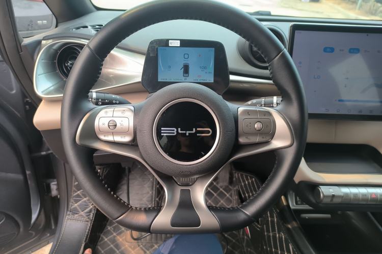 Used BYD Dolphin 2023 420 km Free Version
