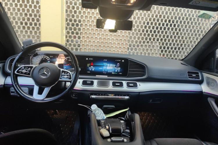 Used Mercedes-Benz GLE Coupe 2020 GLE 350 4MATIC Coupe SUV Fashion Model Center Console