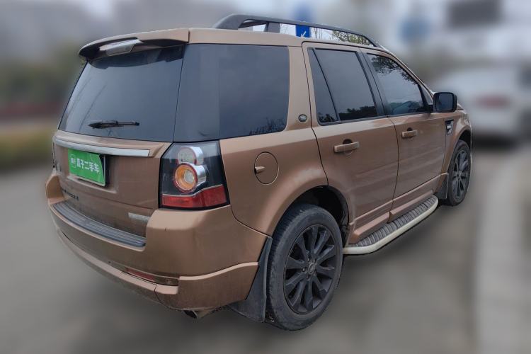 Used Land Rover Freelander 2 2015 2.0T Si4 HSE Luxury Collector's Edition Rear Right 45 Deg