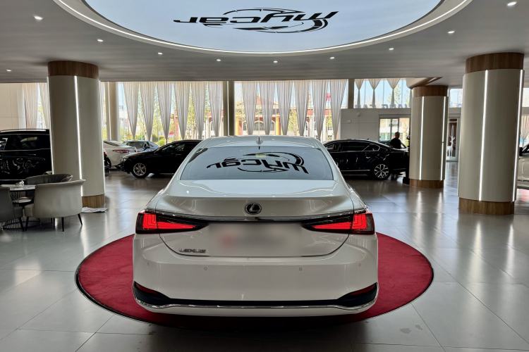 Used Lexus ES 2023 200 Excellence Edition Exterior 4