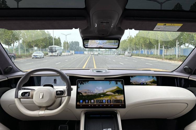 Used Avatr 11 2024 700 Three-Laser Four-Wheel Drive Recommended Version
