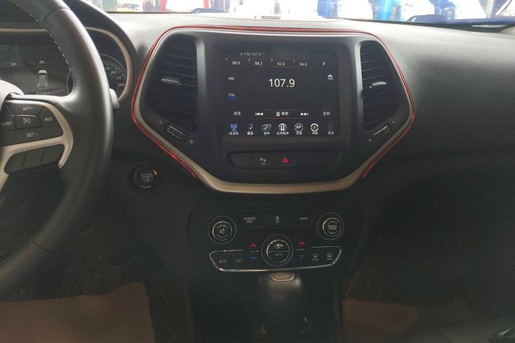 Used Jeep Cherokee 2016 2.0L Superior Edition