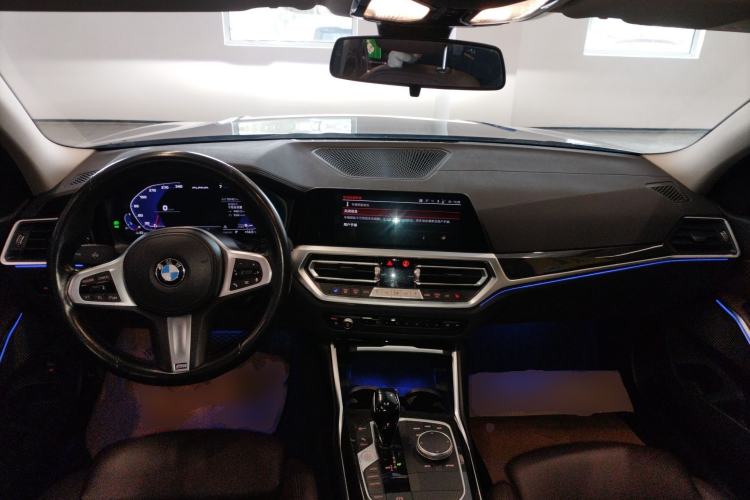 Used BMW 3 Series 2022 Restyled 325Li xDrive M Sport Package Center Console