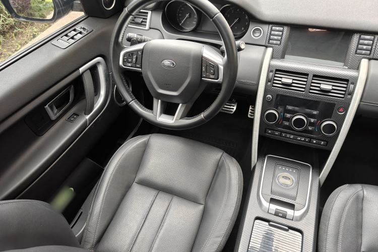 Used Land Rover Discovery Sport 2017 2.0T SE Interior 6