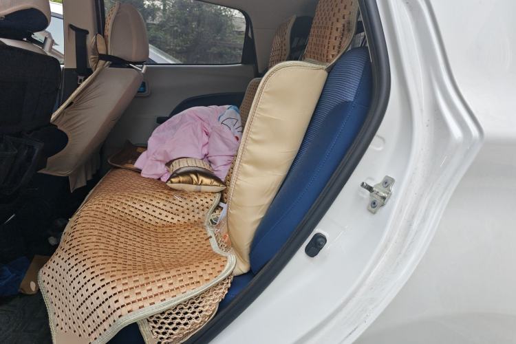 Used CHANGAN Benni E-Star 2021 National Edition Colorful Version Lithium Iron Phosphate (31.86 kWh) Left Rear Seat