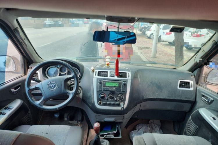 Used Foton MP-X E 2014 2.0L Wealth Express Classic Edition Basic Configuration with 4Gi-VVT
