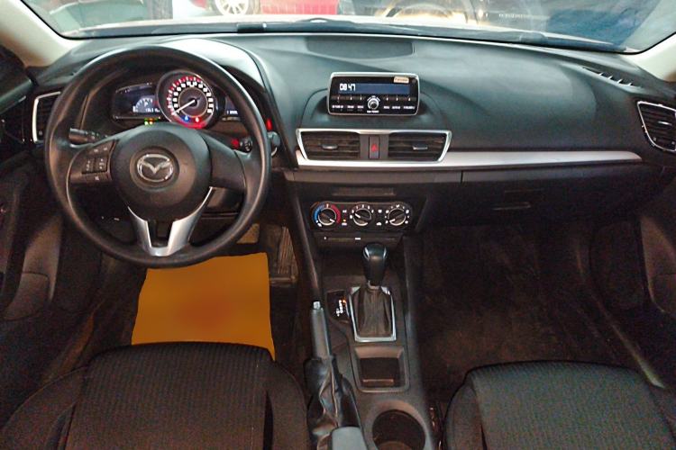 Used Mazda 3 Axela 2016 Sedan 1.5L Automatic Comfort Model